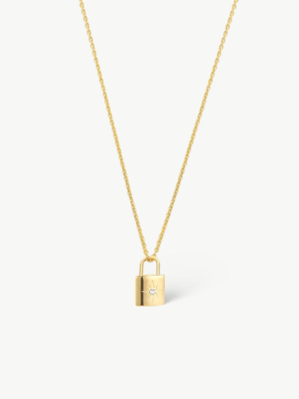 Elegant Lock Necklace Gold