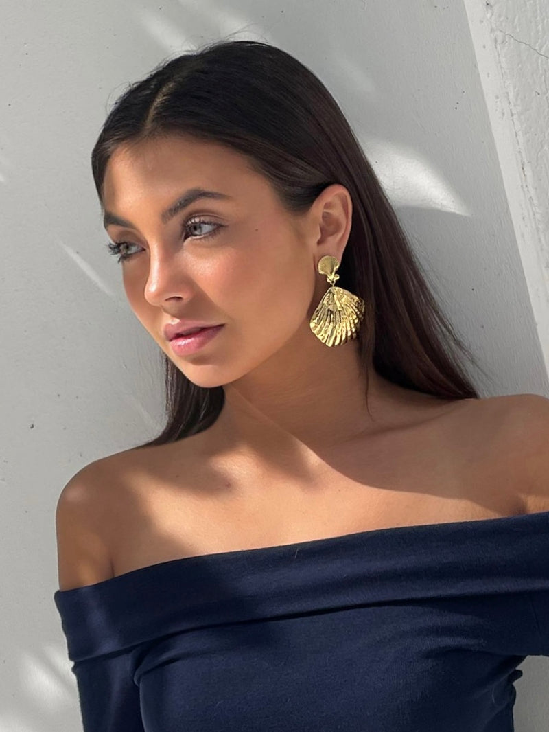 Golden Shell Earrings