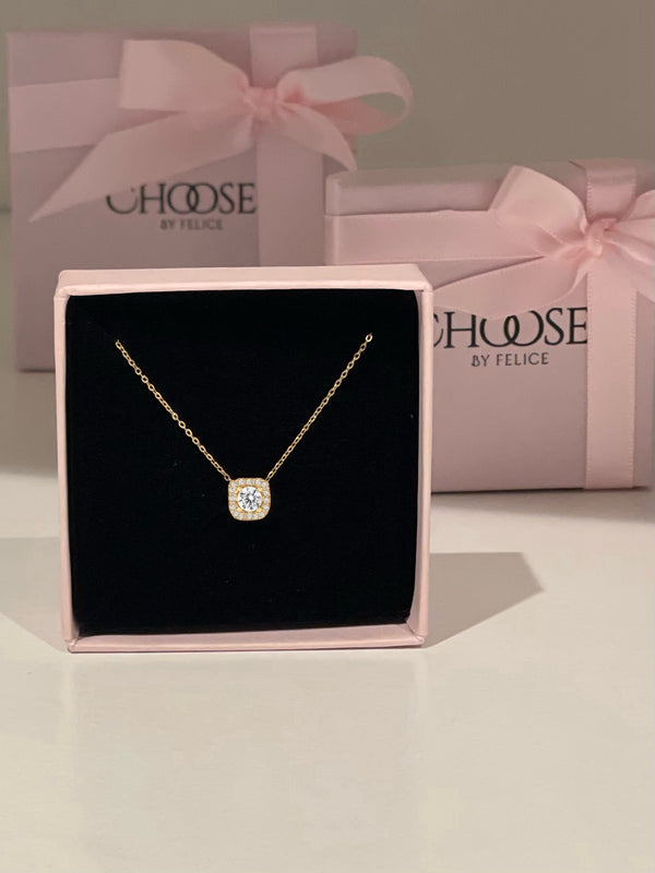 Single Diamond Necklace Gold