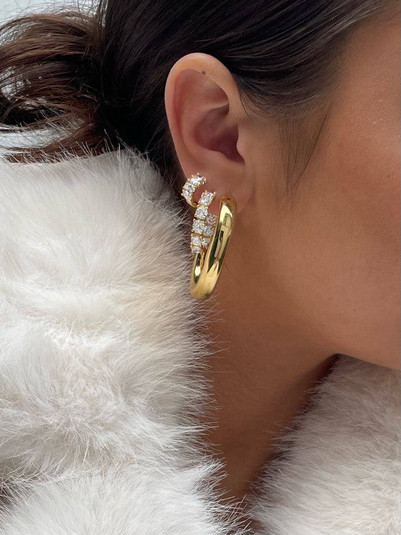 Most Wanted Oval Hoop Earrings