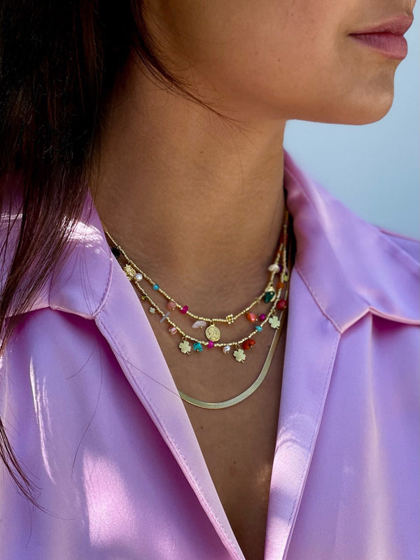 colorful clover necklace |choose by felice|klaver ketting met gekleurde steentjes|natural stones clover necklace|kettingen monique westenberg