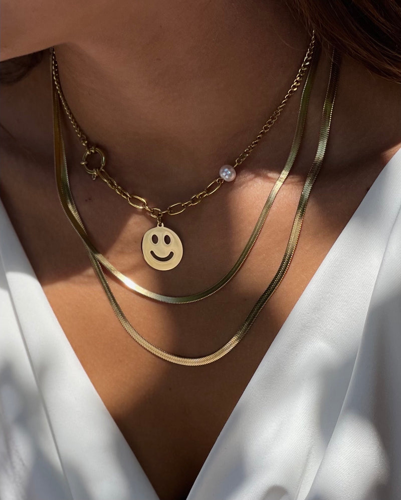 Smiley Necklace Gold