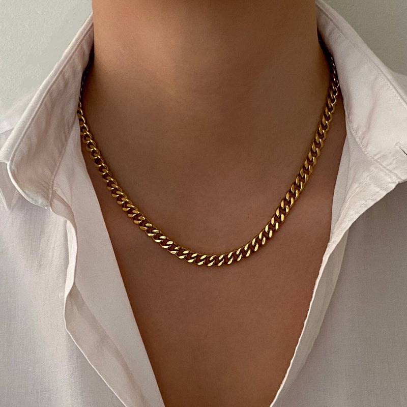 stoere gouden ketting|bold gold necklace| jewellery|initial necklace|hippe sieraden