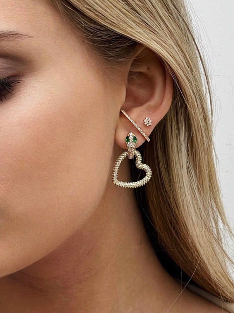 snake oorbellen met hart|inspiration for multiple piercings|be my valentine heart earrings|valentine gifts for her 2022