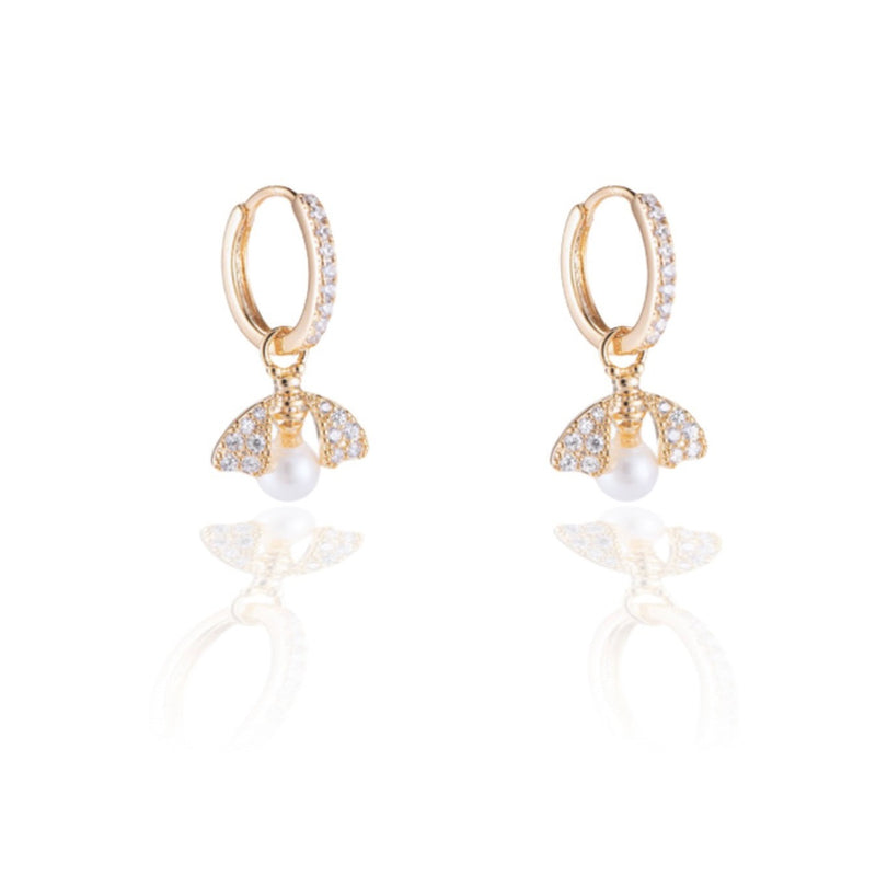 Pearly Bee Gold Earring
