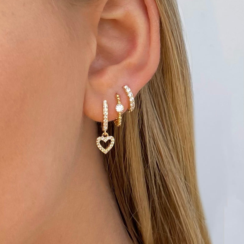 heart earrings|earring gold with heart charm|oorbellen met hart|gouden hart oorbellen|hippe sieraden kopen|